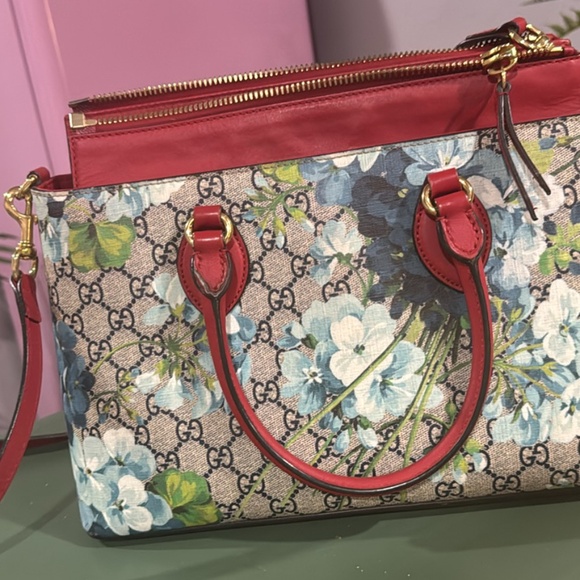 Authentic Gucci bloom purse - Picture 1 of 4